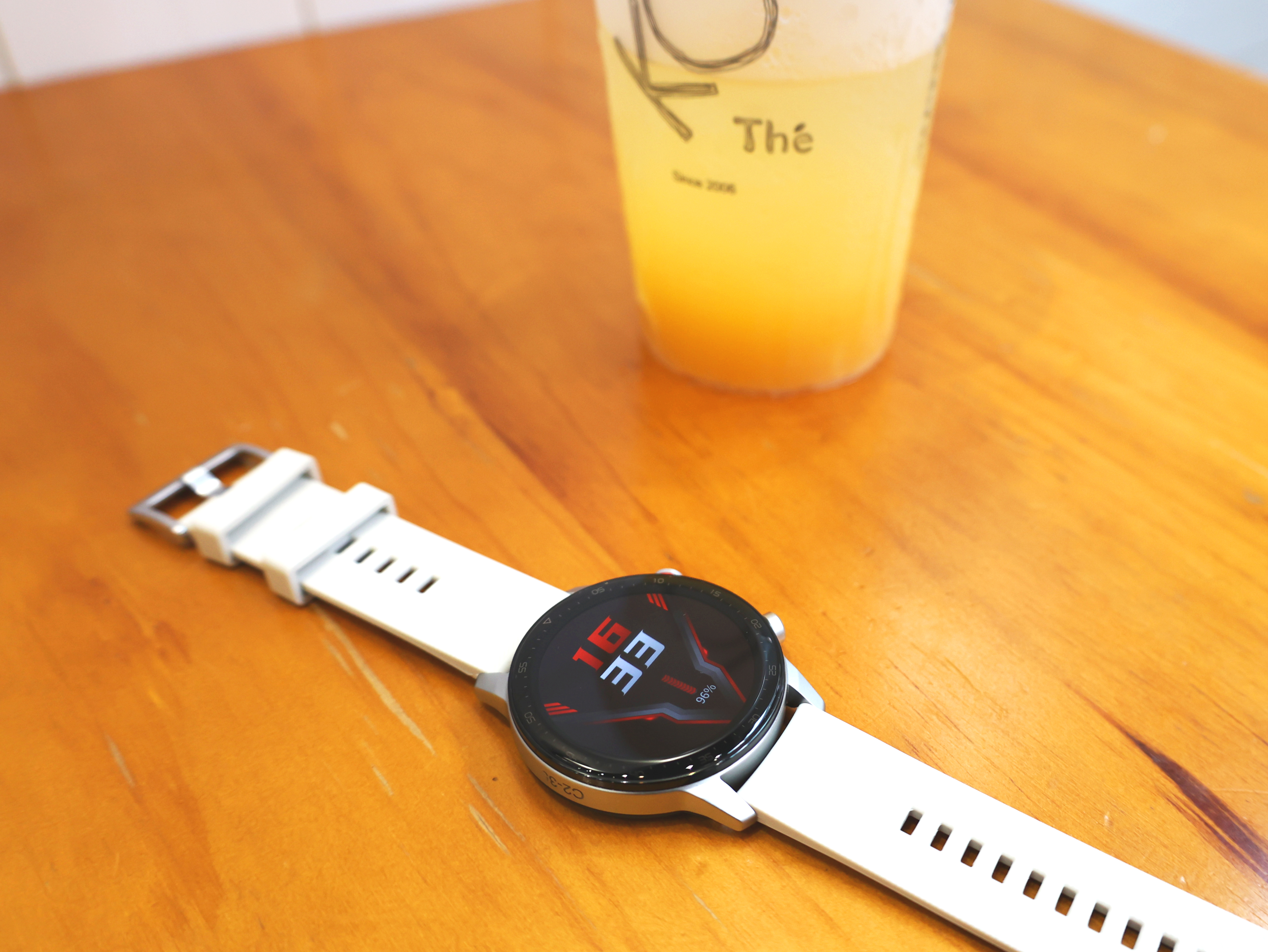 红魔手表上手评测：2021首发的第一款智能手表，不仅帅且实用