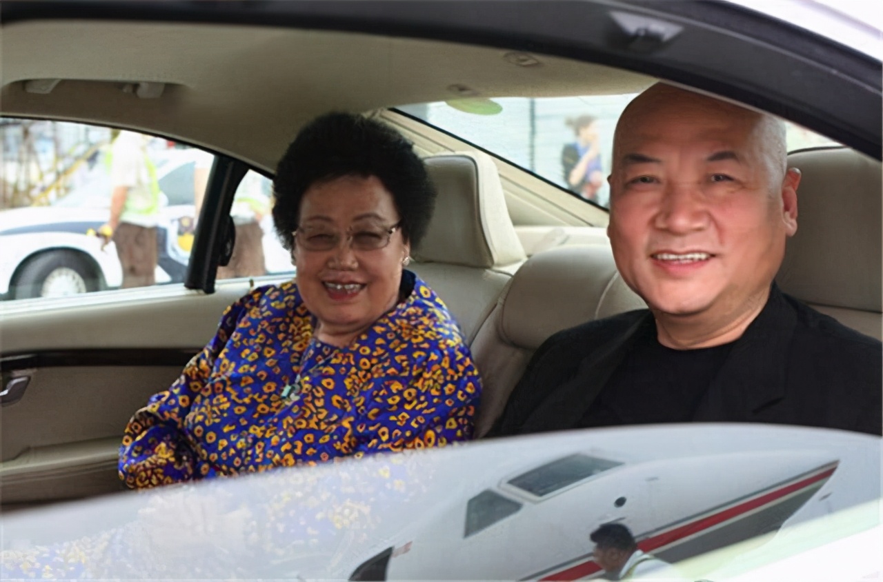 吃唐僧肉的中国女首富,讲一下陈丽华怎么吃到唐僧肉的