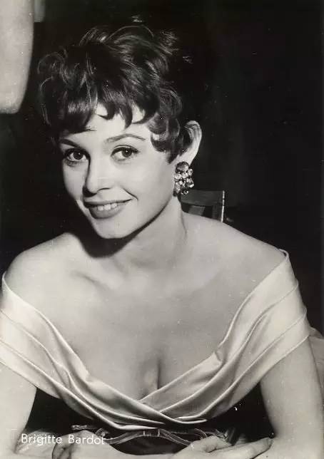 法国女人的优雅感觉,法国女人为什么最迷人