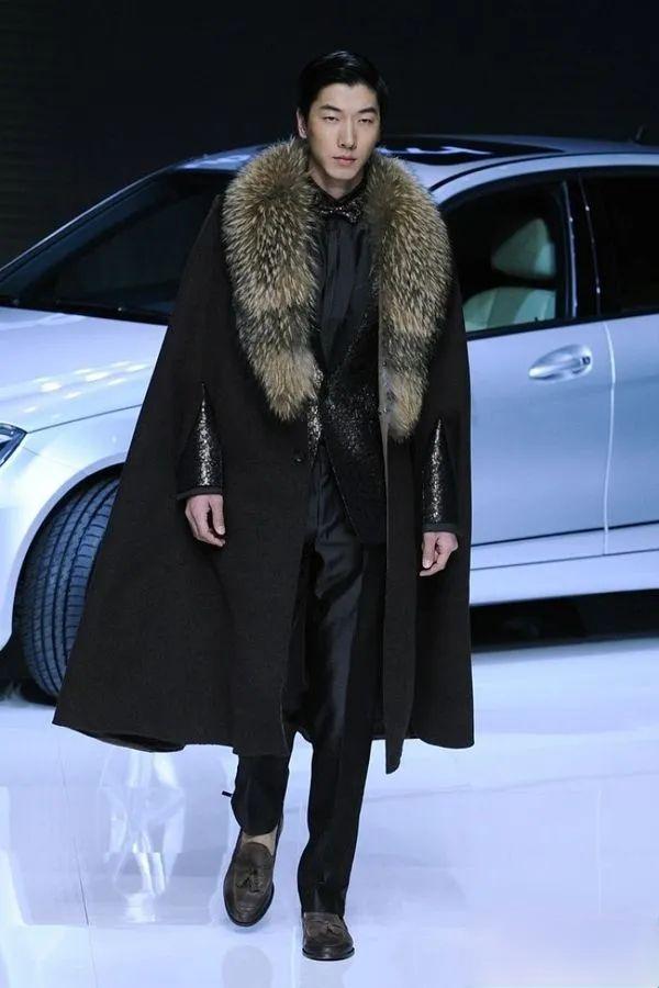 穷小子5万块钱成为世界首富,穷小子五分钱逆袭富豪的完整视频