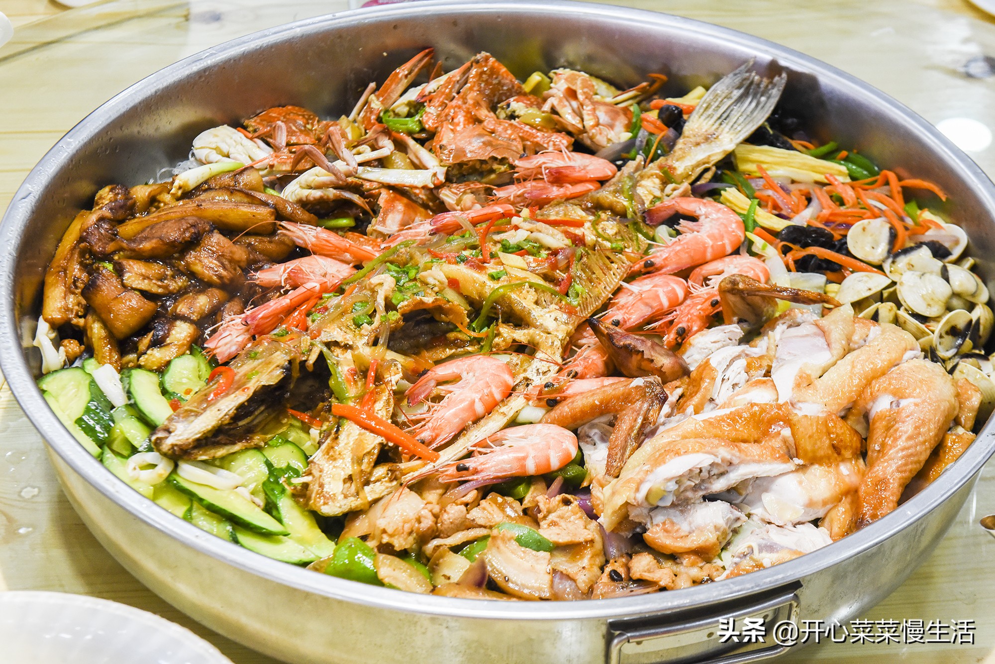 自驾到广东*江阳**旅游，下了高速无意进入一家美食店，没想竟是名店