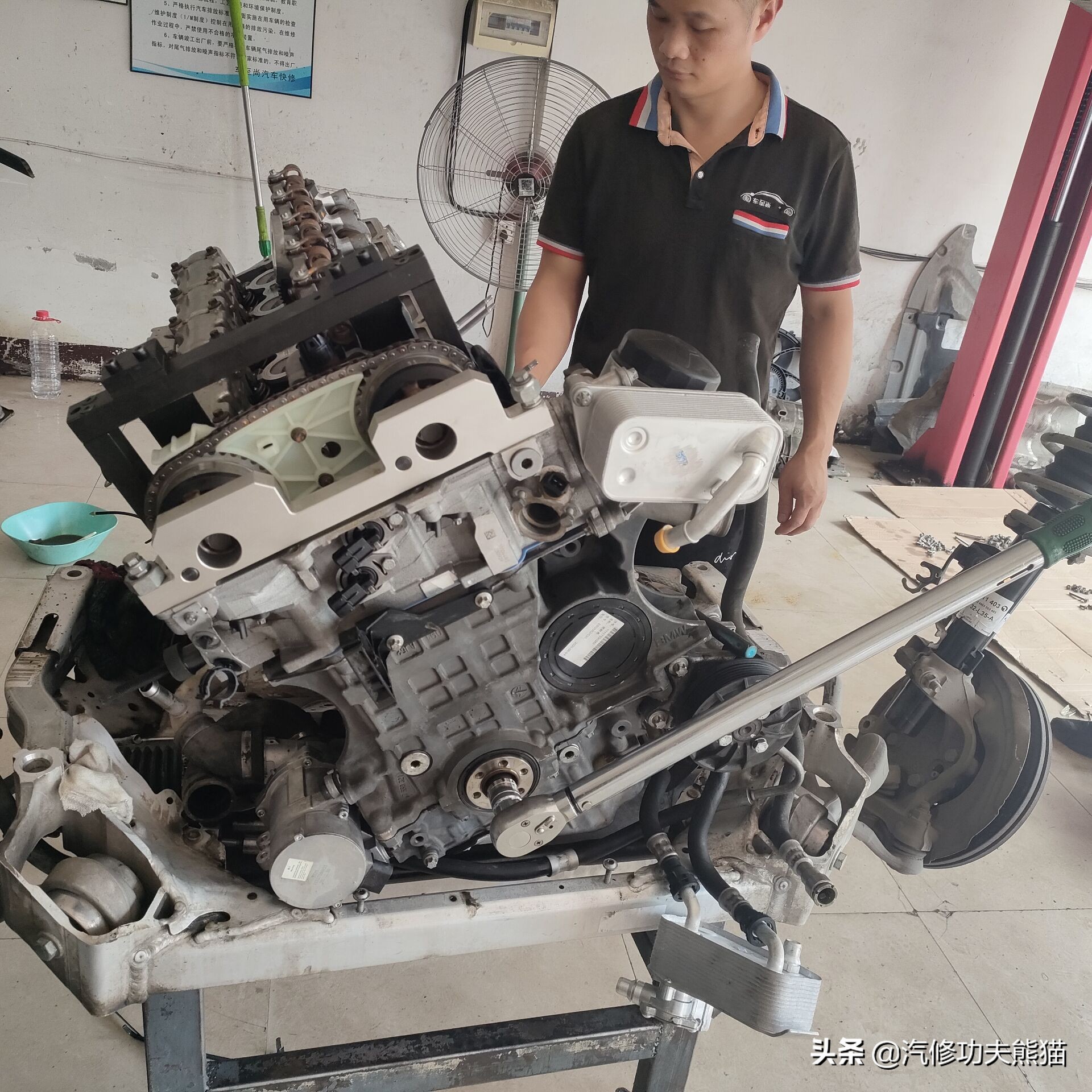 宝马e90325i2007款,宝马e90漏机油通病