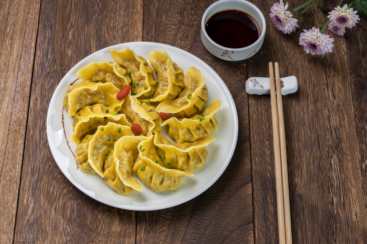 东北大娘开饺子馆，“饺子免费不要钱”，一年获利98万，你也可以