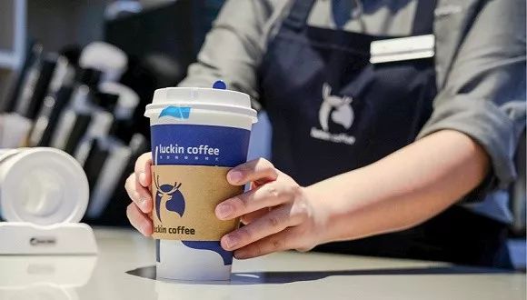 瑞幸遭做空，下场一定很惨？看看安踏这些“前辈”吧