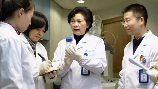 中国姐弟恋成为婚姻结合的主力军,姐弟恋最大的魅力