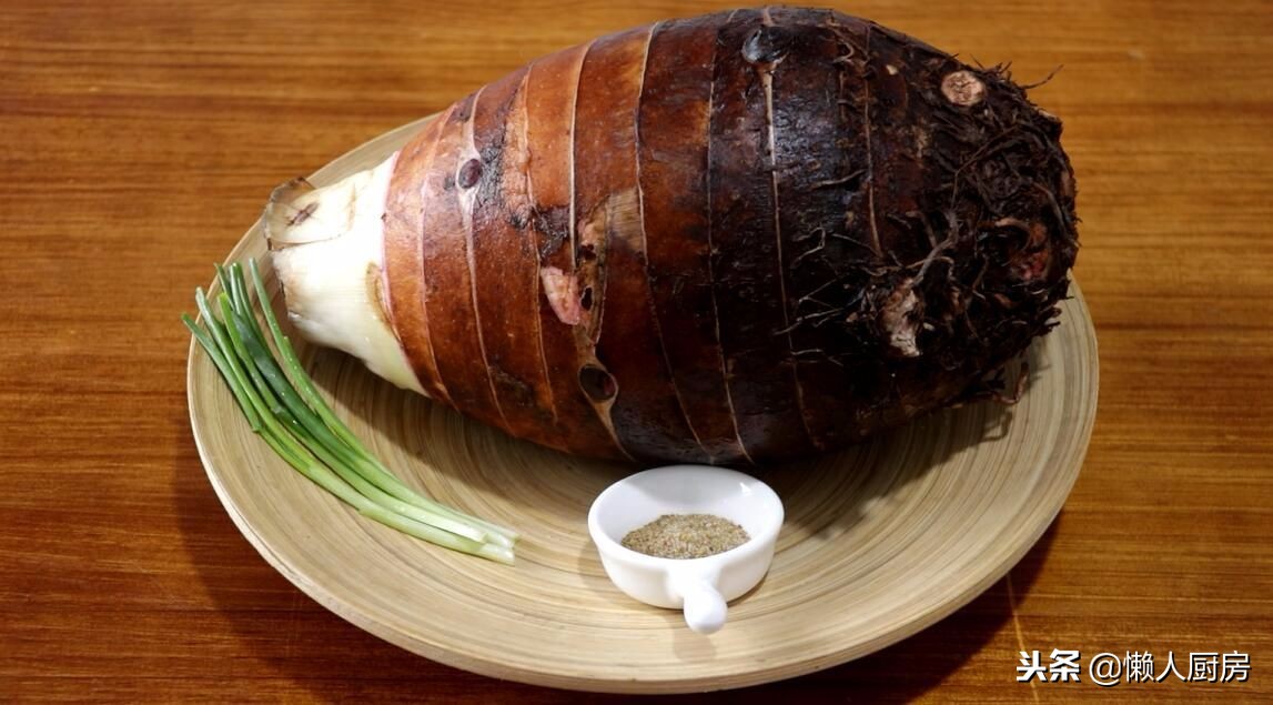 芋头这样做最好吃,一炸二炒两步搞定,外皮酥脆,内里咸香粉糯