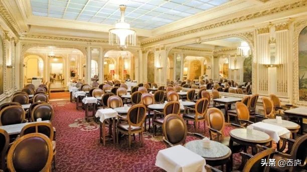 她以咖啡之名，成就了一段时尚传奇