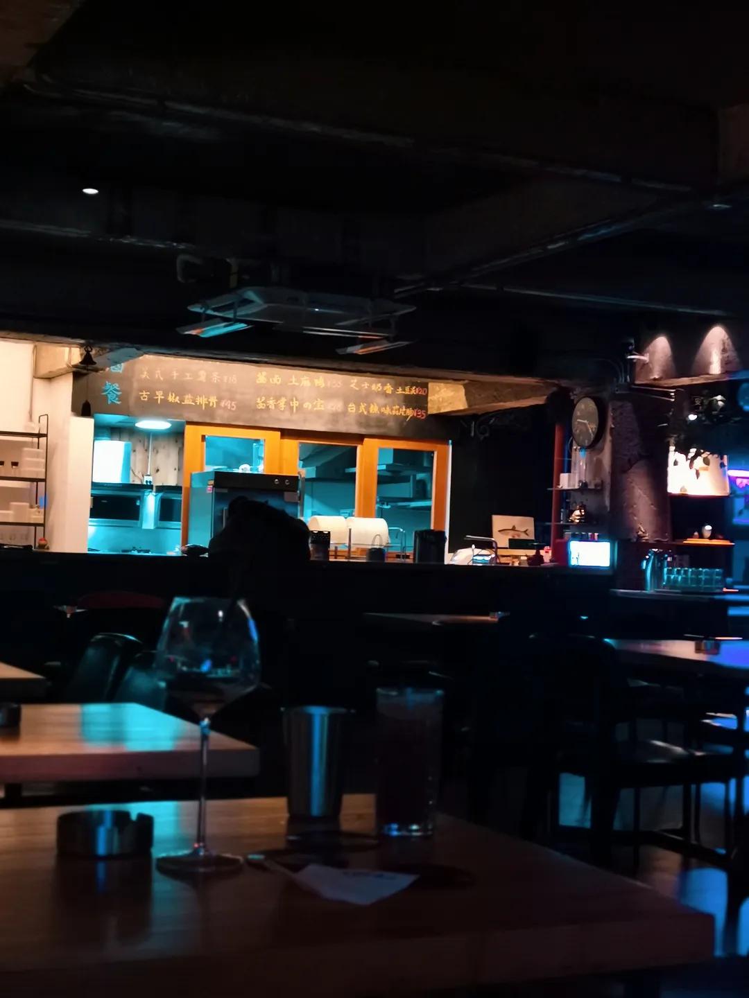 夏日沉醉的夜晚,夏季的夜晚出去走走