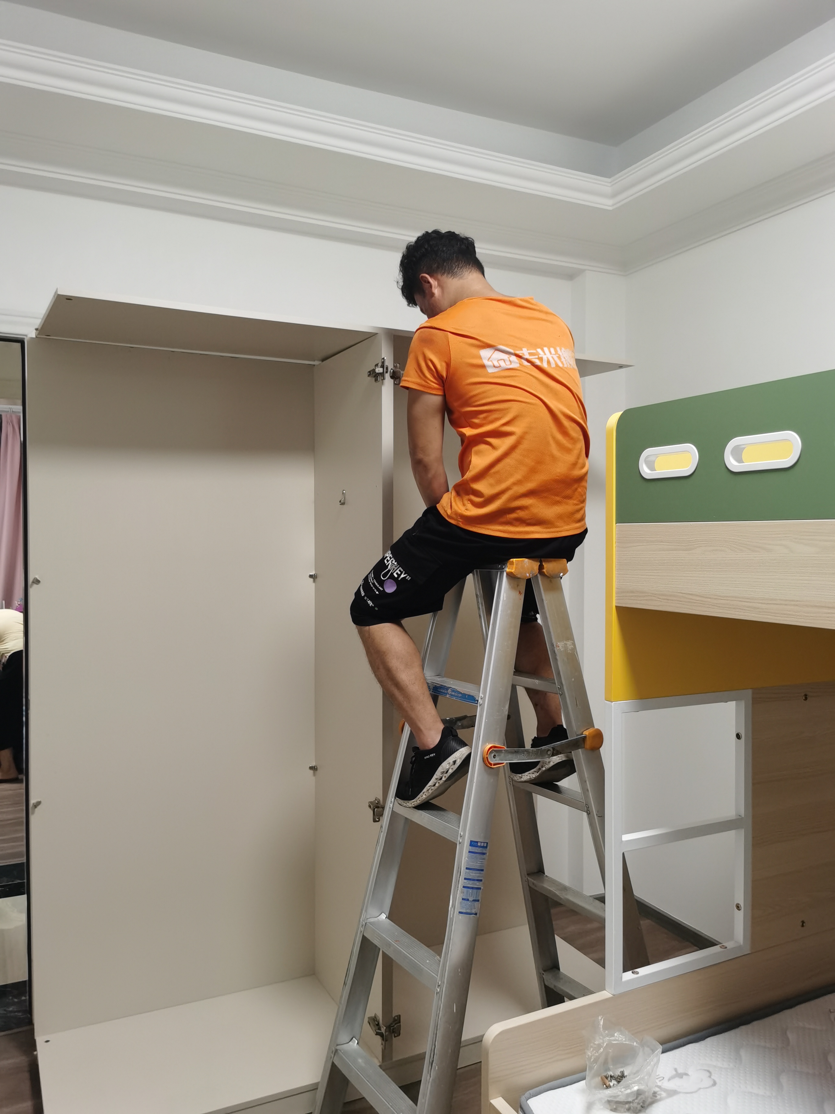 吉米搬家有大件搬运费吗,吉米搬家和蓝犀牛搬家哪个好