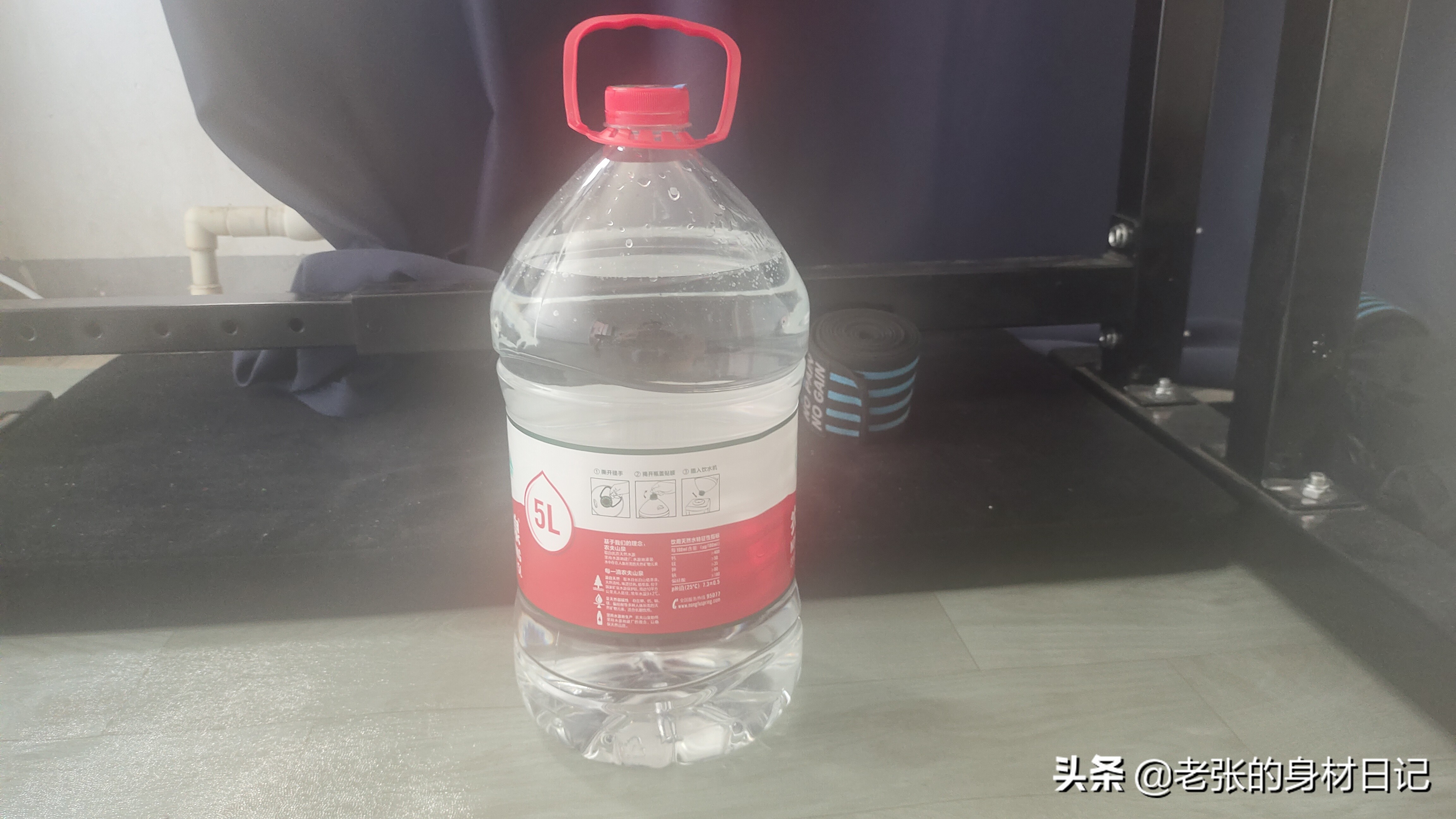 肩膀宽怎么变瘦窄训练,女生肩膀窄怎么练宽徒手