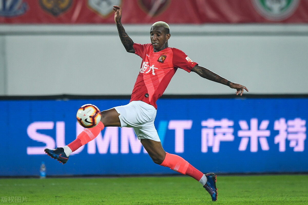 布拉甘蒂诺球员加盟亚洲联赛,布拉甘蒂诺对沙佩科恩斯