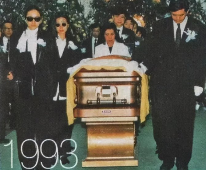 何超琼的传奇人生,何超琼的智慧与超凡的能力