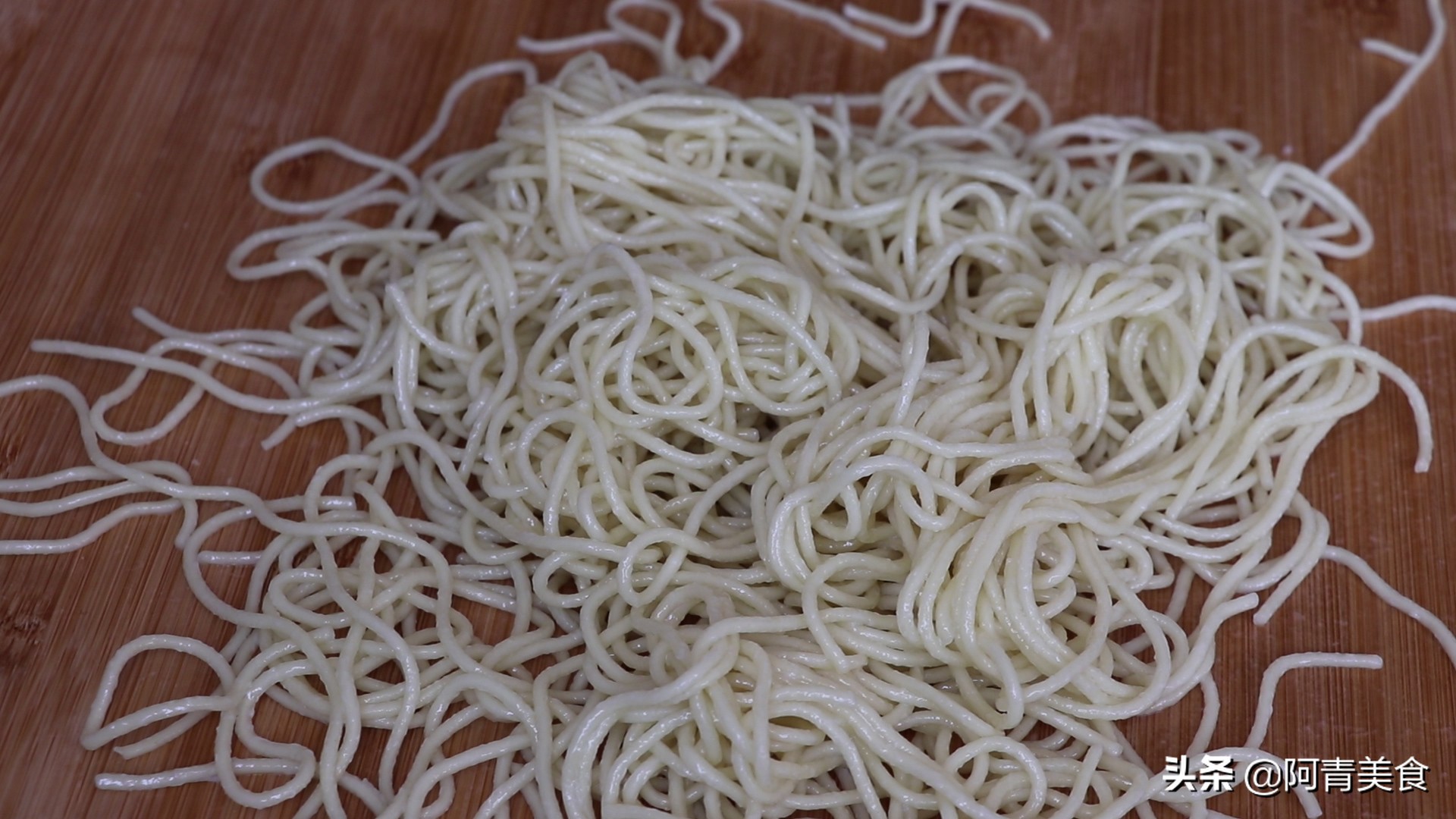 外面卖的热干面怎么做,热干面武汉正宗做法开店商用