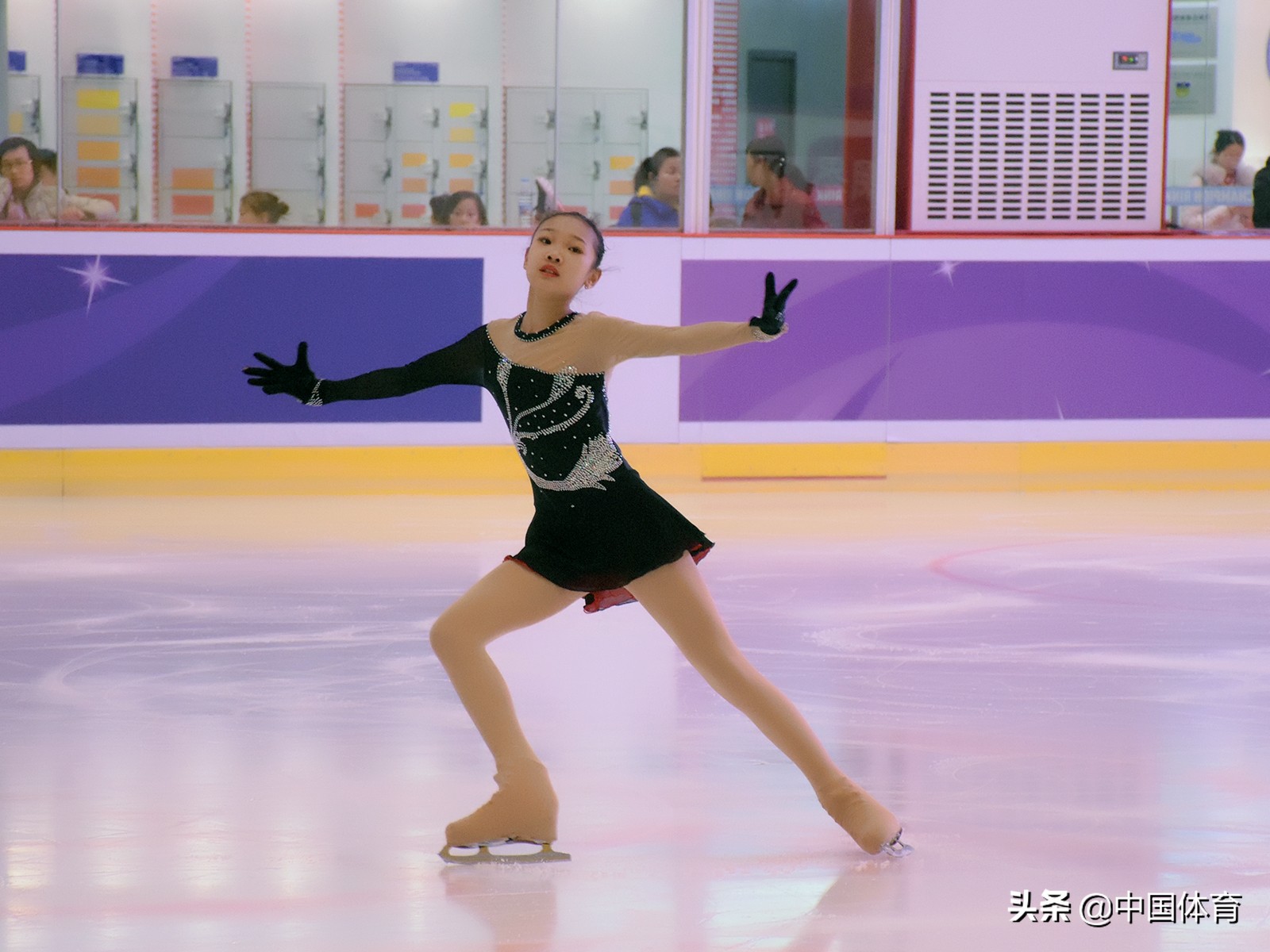 花滑全国大奖赛开赛,花滑比赛现场报道