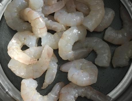 水晶虾仁是用什么虾做的,虾怎么做才能让虾仁嫩滑