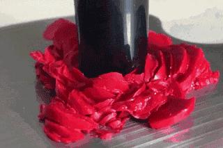 口红出油是变质了吗,口红出汗后的痕迹会消除吗