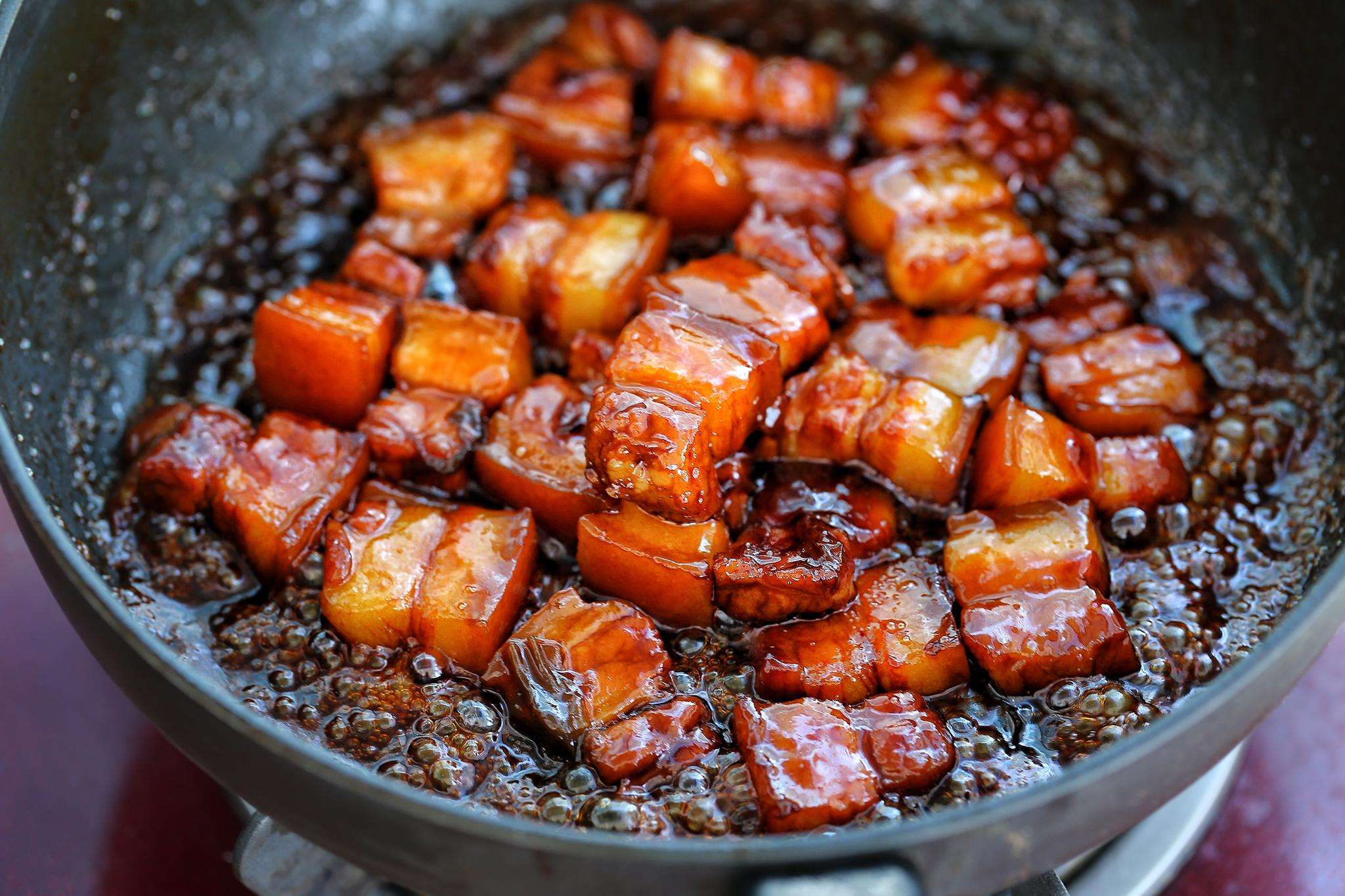 炒糖色的技巧水炒,炒糖色要大火小火