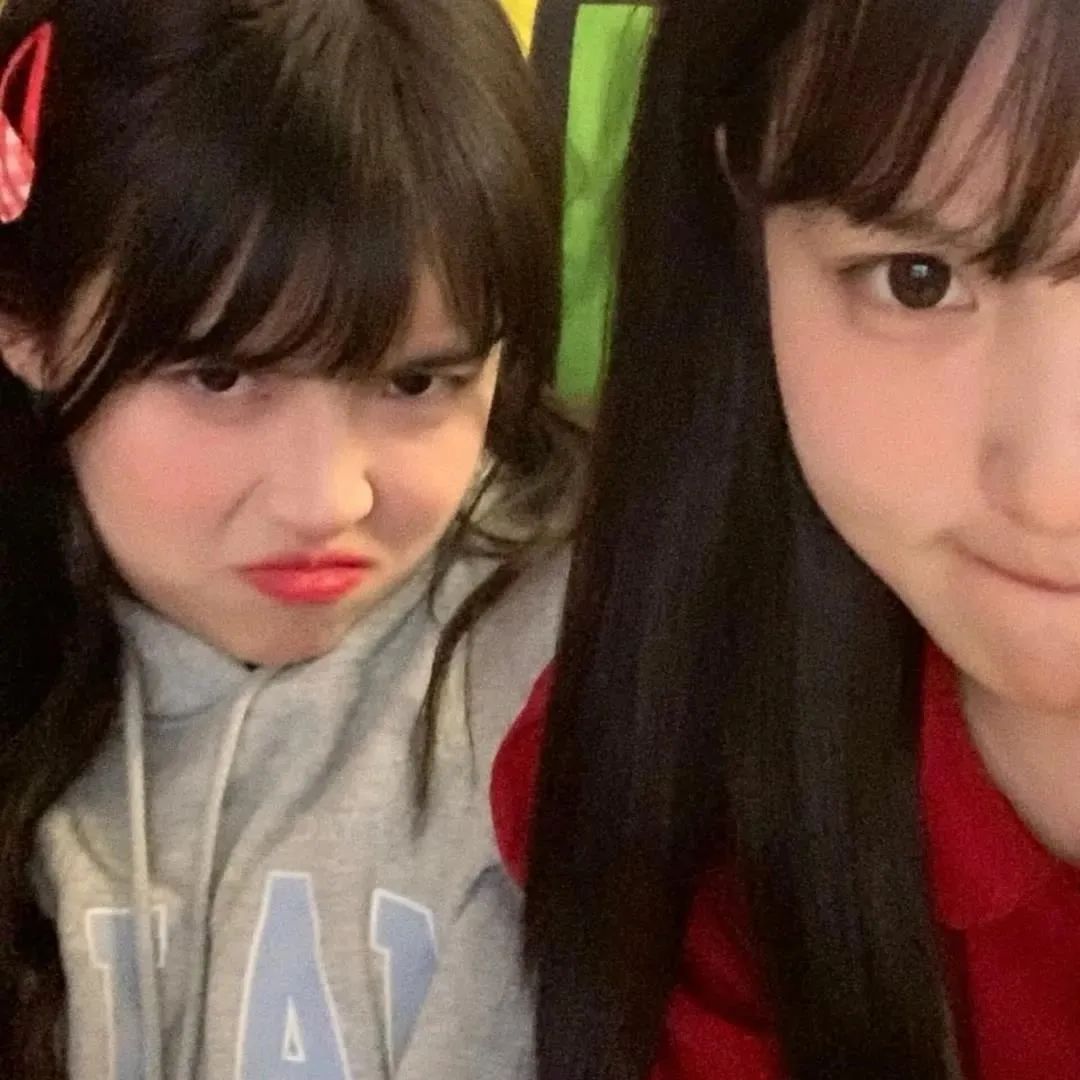 超好看的闺蜜头像一人一半真人,超好看的闺蜜头像动漫