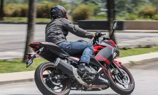 川崎小忍者3000落地价,川崎小忍者2018款250多少钱