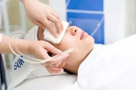 皮肤不白怎么办,皮肤不白怎么办快速变白