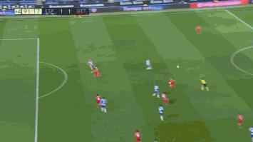 眉飞色舞！武球王怒射让美女球迷high了！国足时期梦魇再现