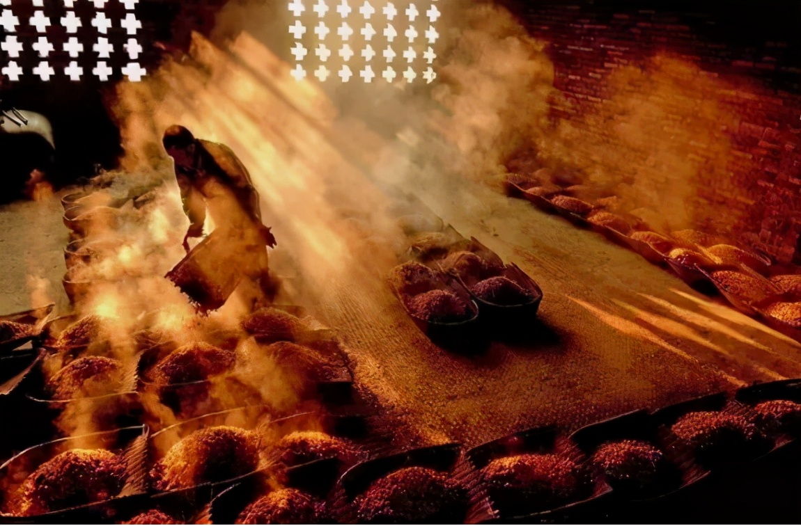 一口茅台一辆奔驰,一口下去喝掉一辆奔驰