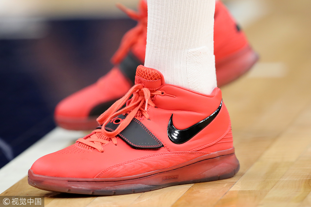 NBA今日球鞋精选：新配色UACurry5来了！库里穿它致敬老爹