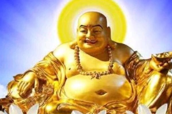 曾经被富婆供养神似弥勒佛的男子,男子因像弥勒佛走红被遗弃