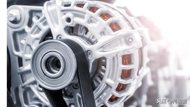 启动发动机后电瓶就充电了吗,汽车发动机给蓄电池充电要充多久