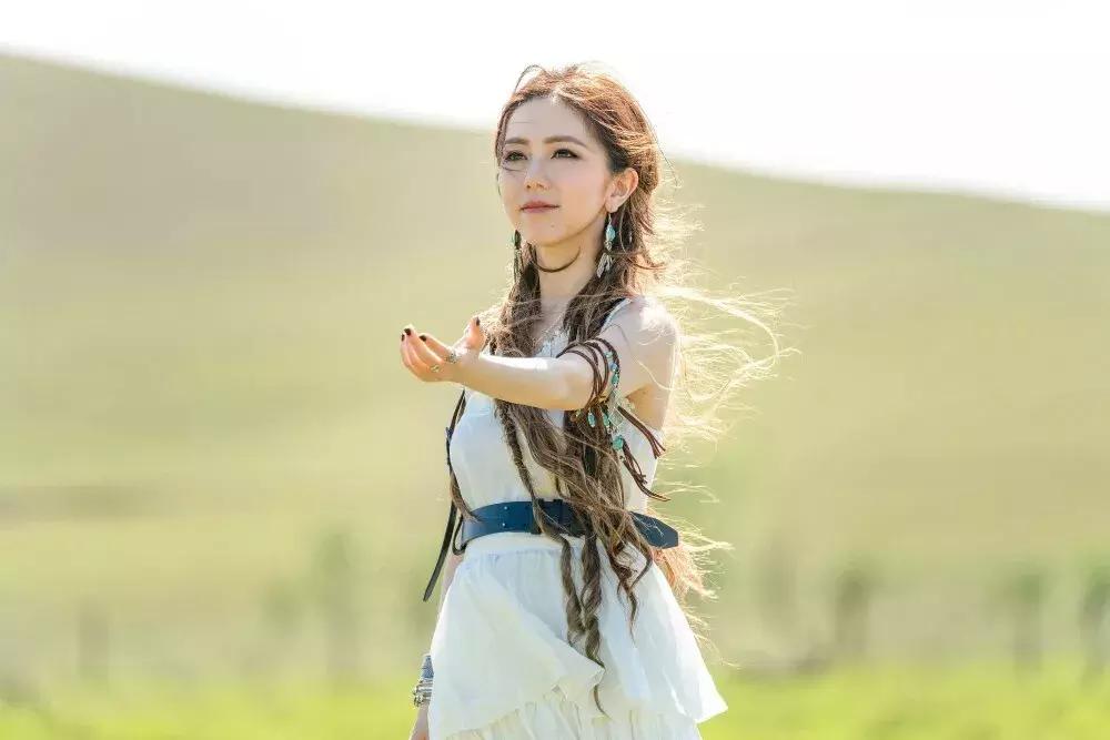 邓紫棋直播回放完整版8月1日,邓紫棋最后的一次直播