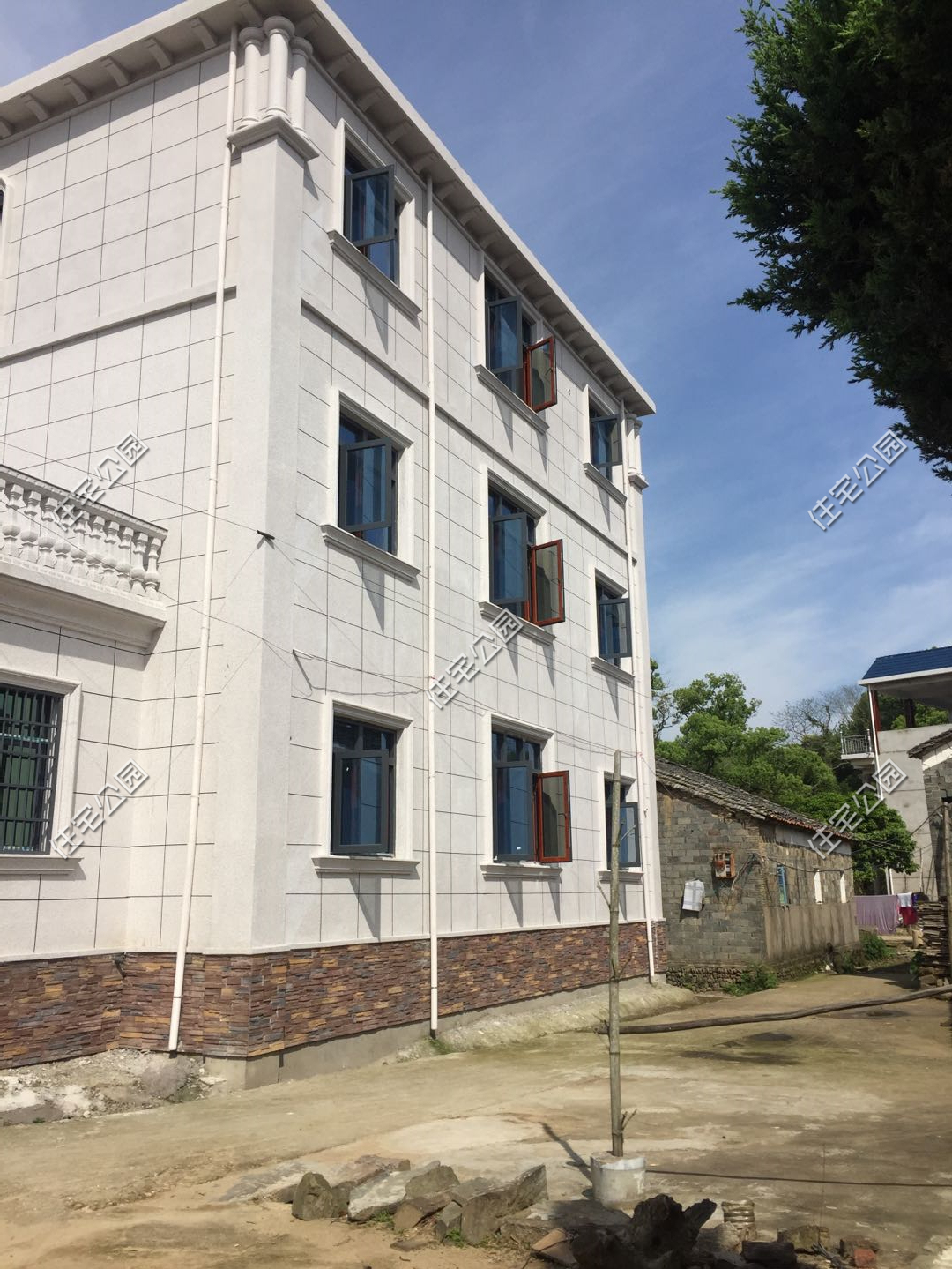 农村建房泥水工价格,泥水匠工资多少钱一天