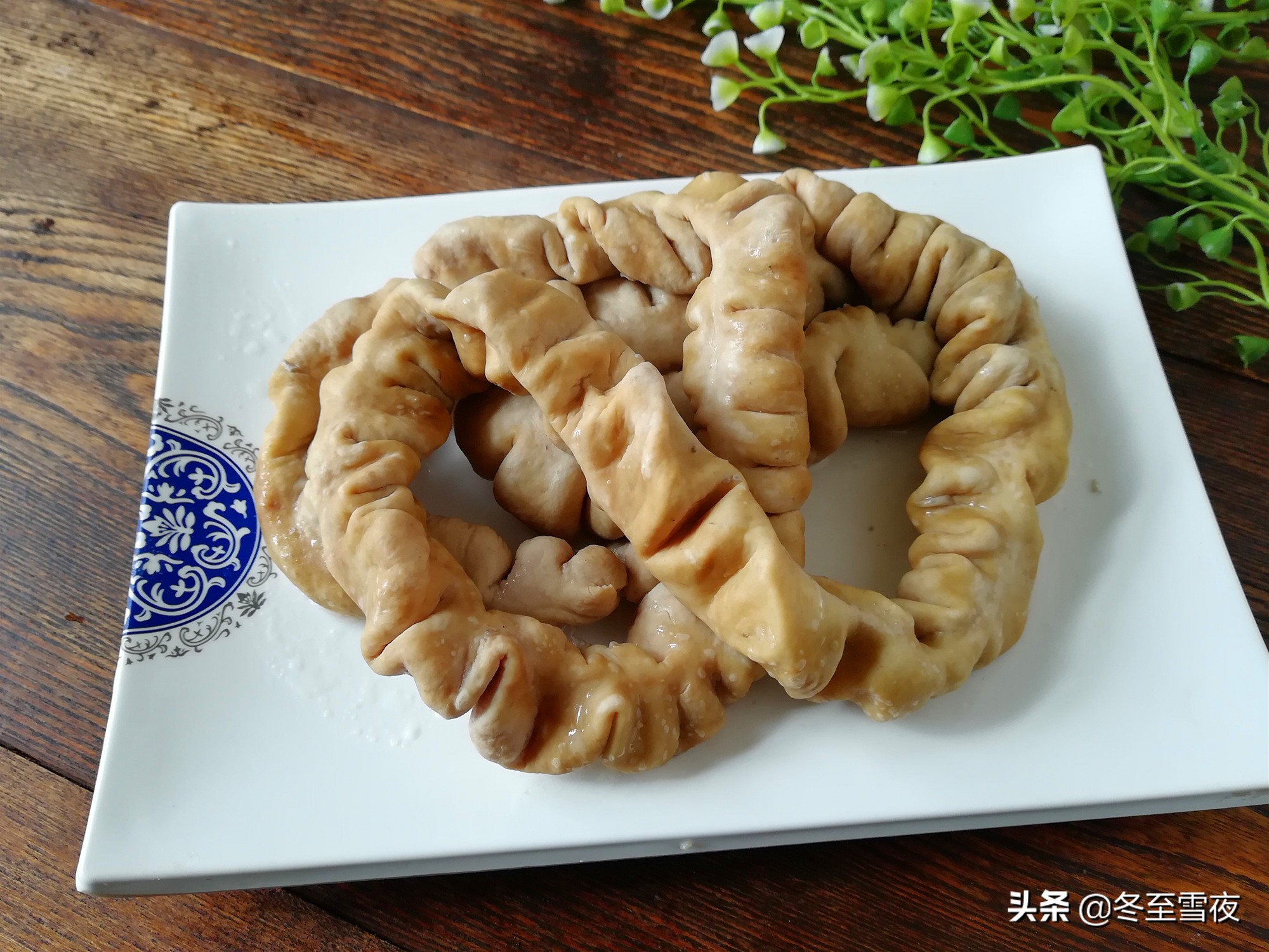 洗肥肠的方法小视频,清洗肥肠半透明小窍门