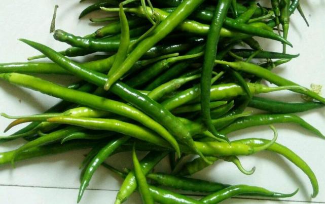 切辣椒很辣手怎么做能缓解,切辣椒辣手怎么办最有效方法