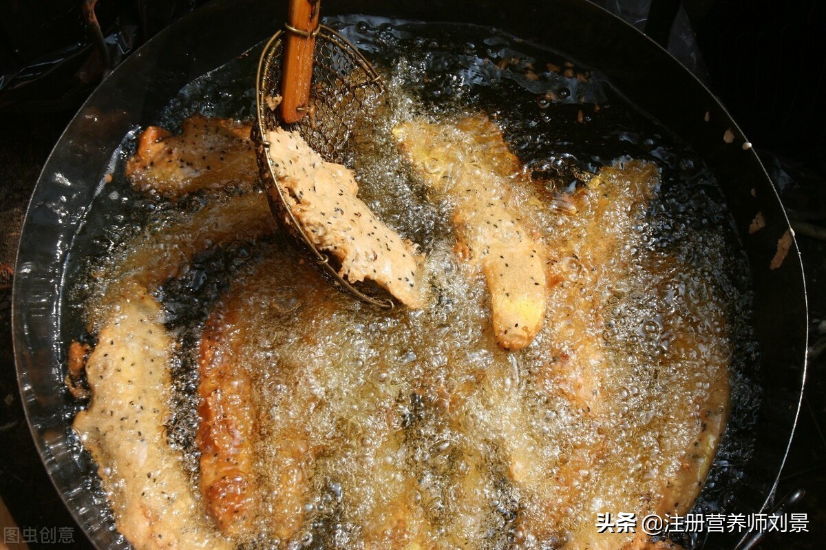 体检发现肝囊肿和脂肪肝,肝囊肿需要护肝治疗吗