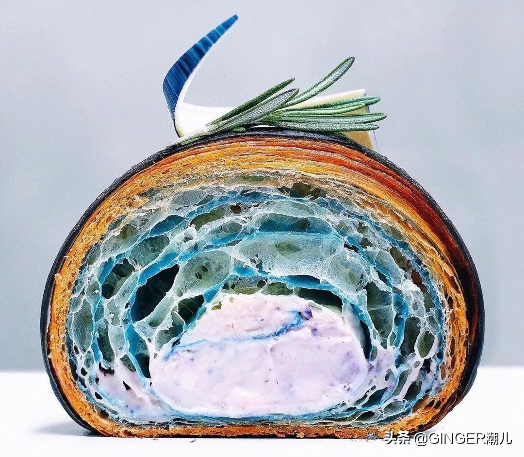 刚公布的潘通年度色怎么玩？