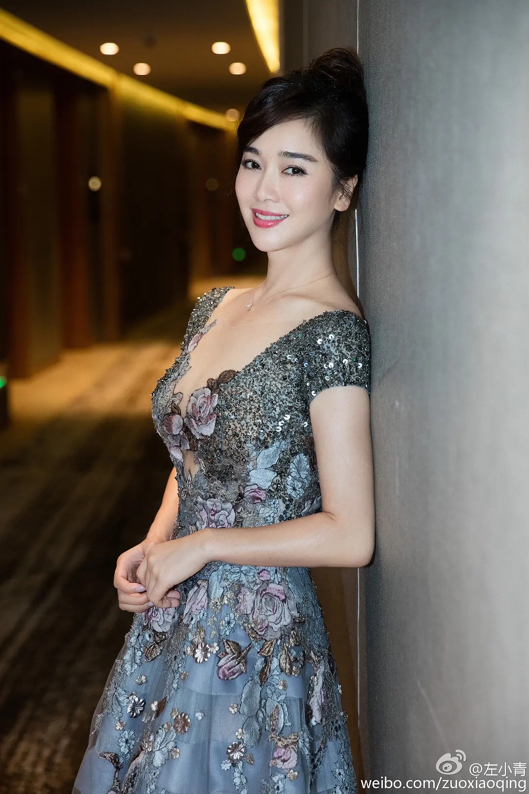 左小青演中国式离婚的电视剧,左小青和她背后的十个男人