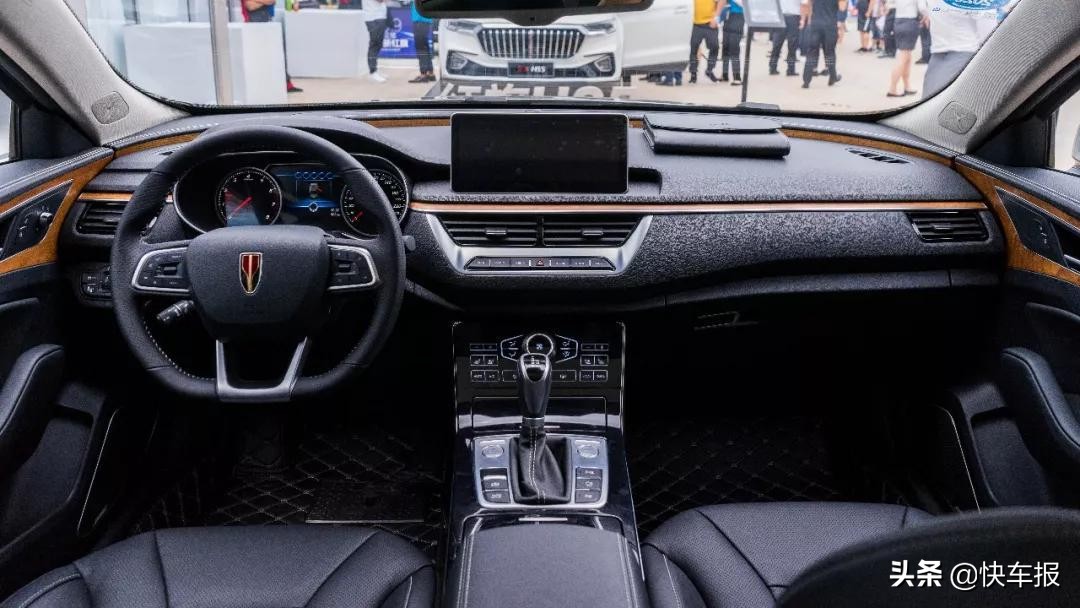 摸着方向盘感觉就很自豪，这就是红旗的魅力「快车体验117」