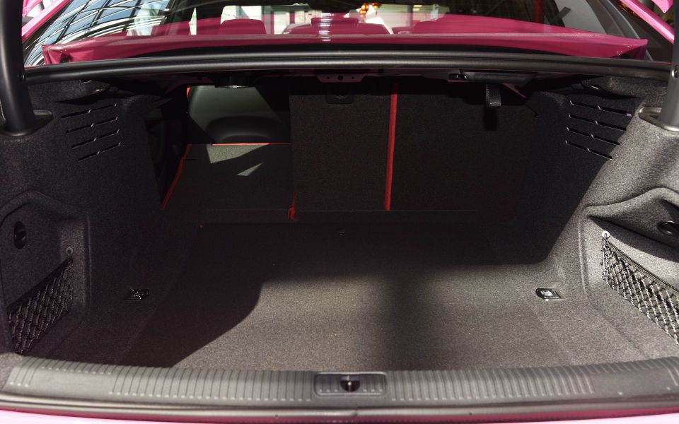 想低调但实力不允许实拍奥迪s4,奥迪s44.2