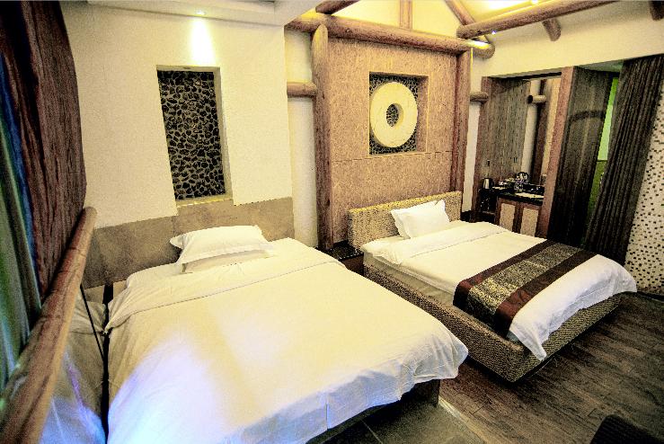 住进山林秘境泡私家汤池,住进风景里享受原生态乡村生活