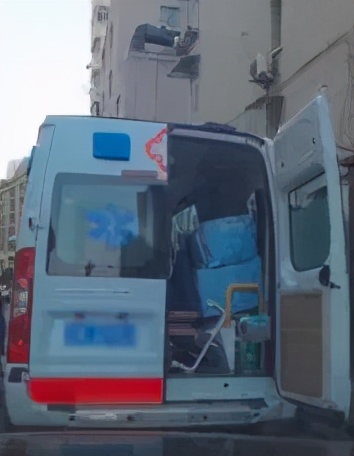 【法治热点早知道】男子生前瞒着妻子两年累计打赏女主播250多万，还长期线下见面！妻子起诉女主播和平台！