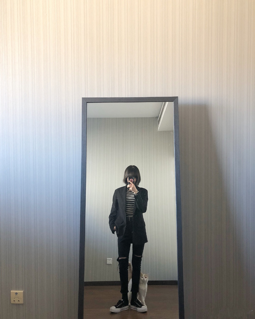 李子璇粉色吊带裙,李子璇穿搭夏季