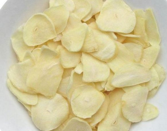 大蒜在眉毛上擦两下能有什么功效,大蒜在眉上擦一擦有什么作用