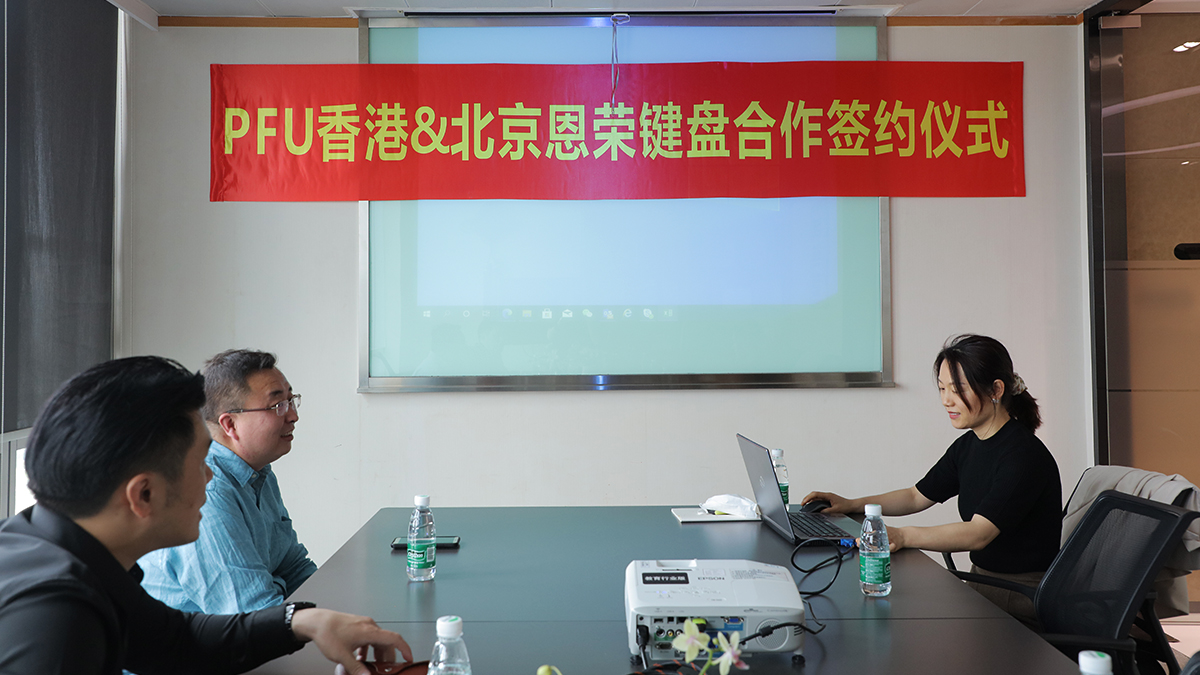 澶栬澶╀笅pc澶栬,鐕冮realforce榧犳爣