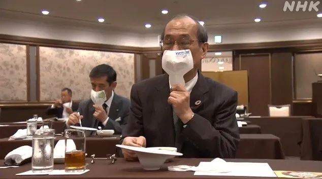 这些学校不强制接种,还送百万美金、苹果全家桶、学费全免…