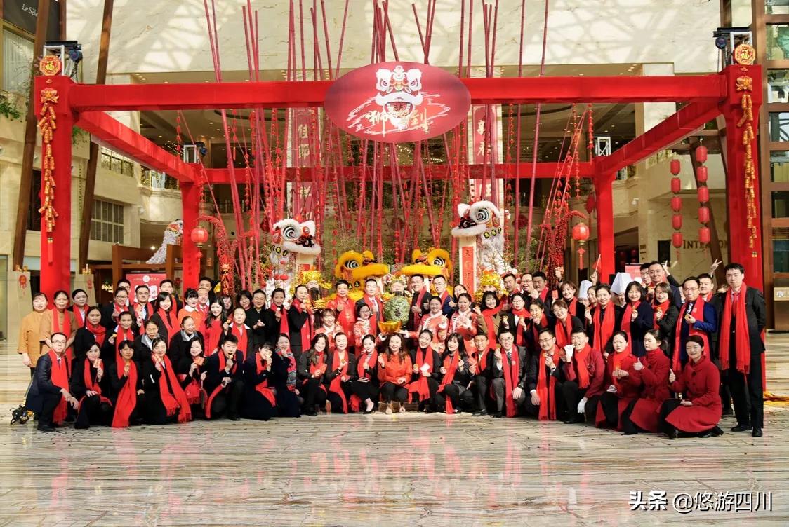 成都环球洲际酒店过年礼物,狮王新春送福来