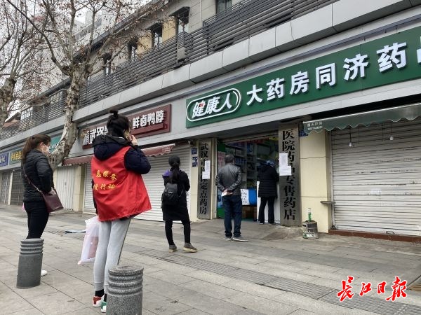 心甘情愿的来到一线加入志愿者,欢迎大家一起加入志愿者服务