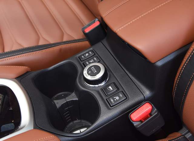 新款奇骏2.5l四驱豪华版配置,为什么买奇骏的都是有钱人