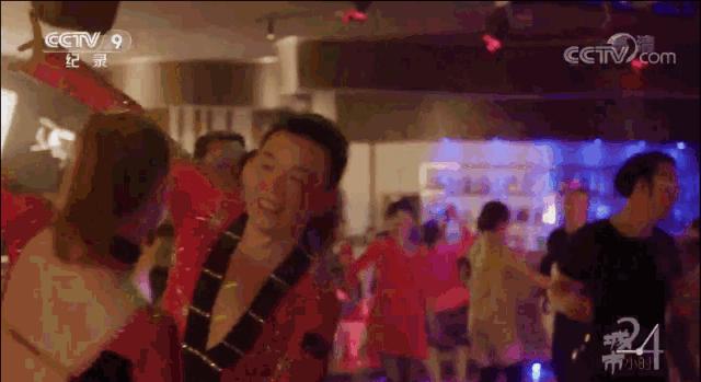 勇闯一次武汉歌舞厅？保证你30分钟抱头逃走，实在是太野了