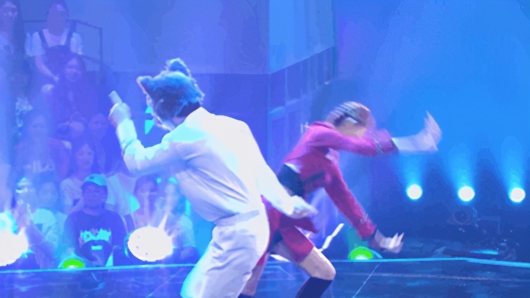 爱豆演员同台,爱豆演员跳舞