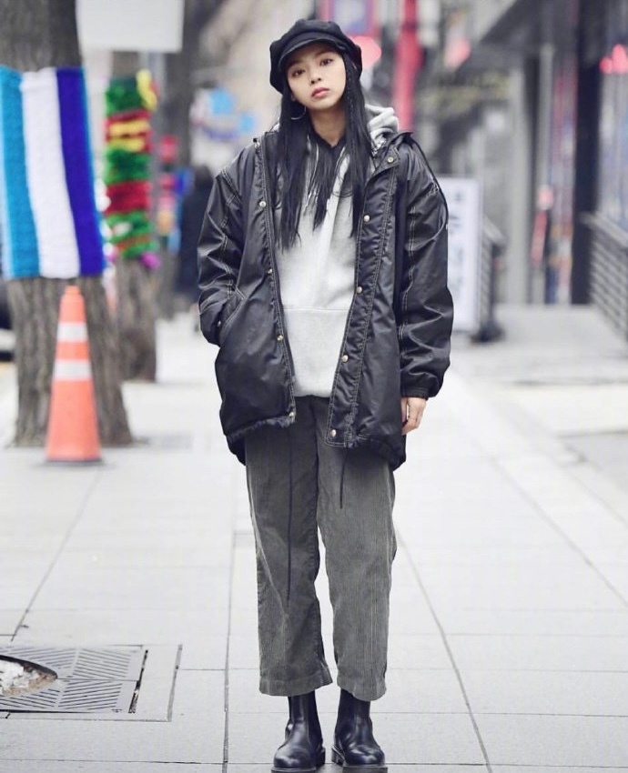 外套叠穿搭配,穿老气的外套怎么显年轻
